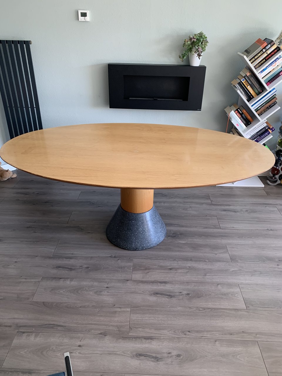 Image 1 of Arco balance ovalen tafel
