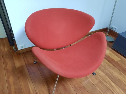 Artifort Orange Slice armchair