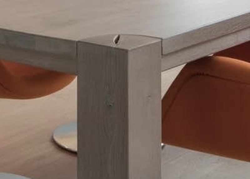 Van Rossum Chunk solid oak dining table