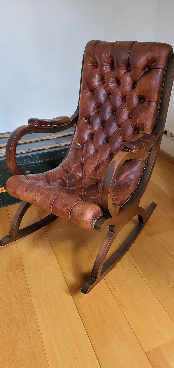 ziekenhuis schandaal Aan het water Lederen Chesterfield schommelstoel | € 230 | Whoppah