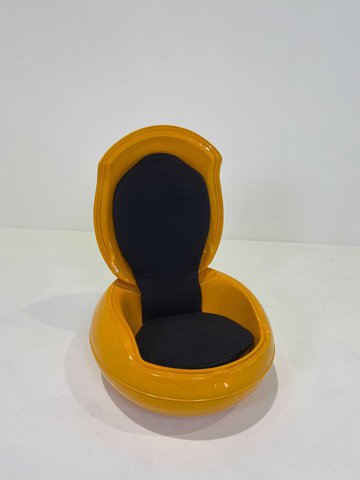 Peter Ghyczy Egg Chair