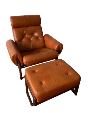 Coja Lounge chair & footstool