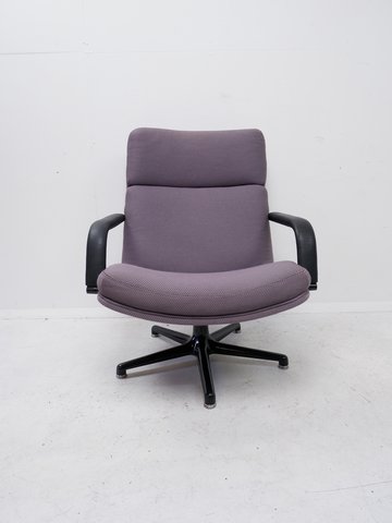 Artifort swivel armchair by Geoffrey Harcourt