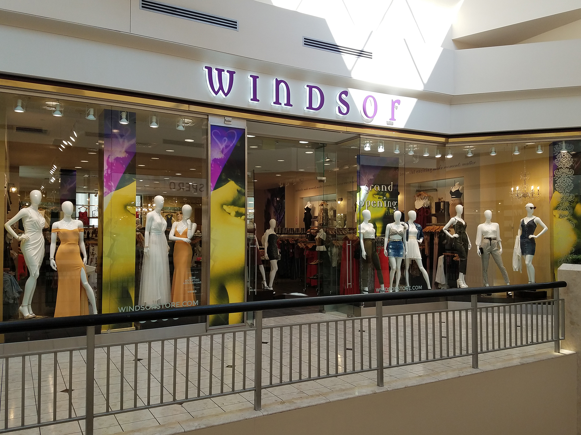 windsor women's clothing store