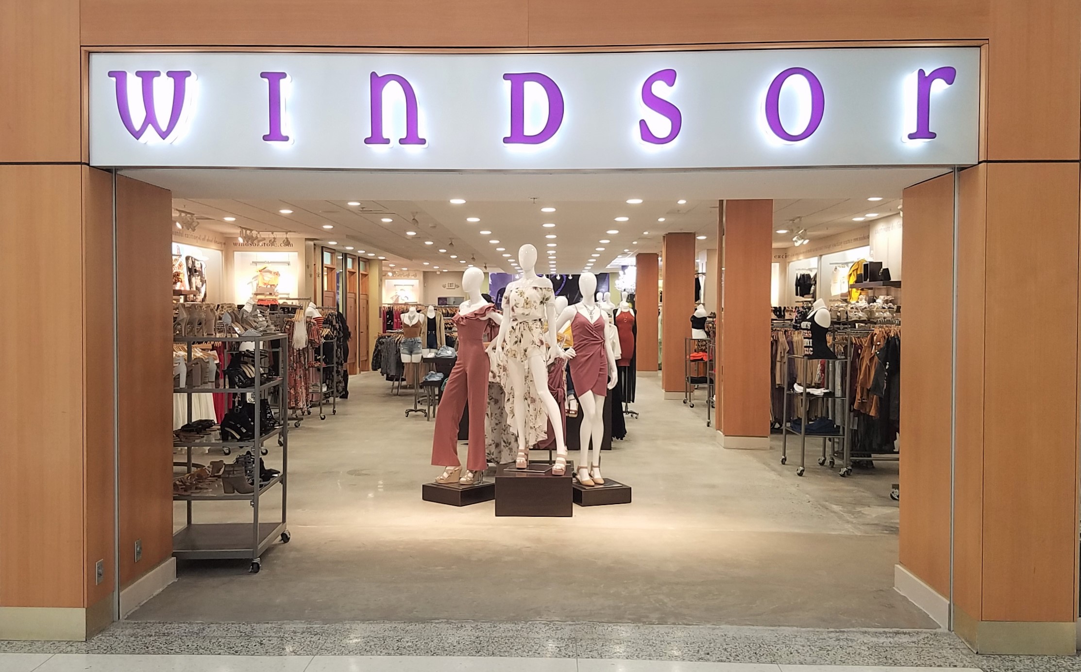 windsor dress store near me