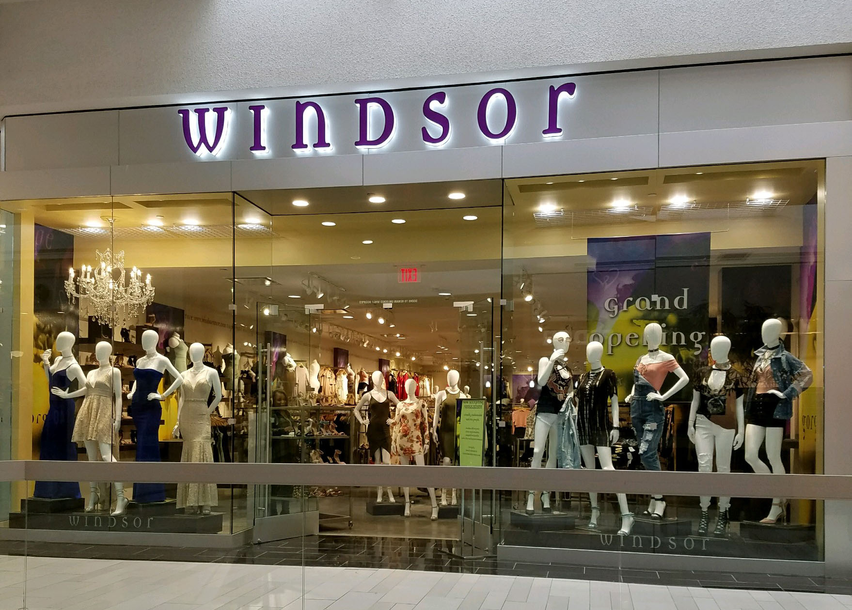 Windsor Store at Holyoke Mall At Ingleside