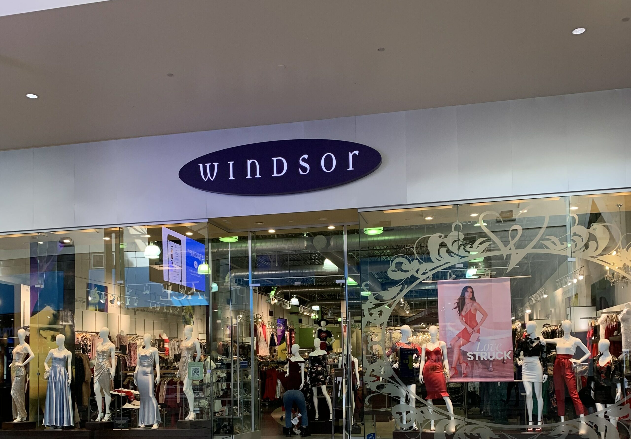 windsor dress store