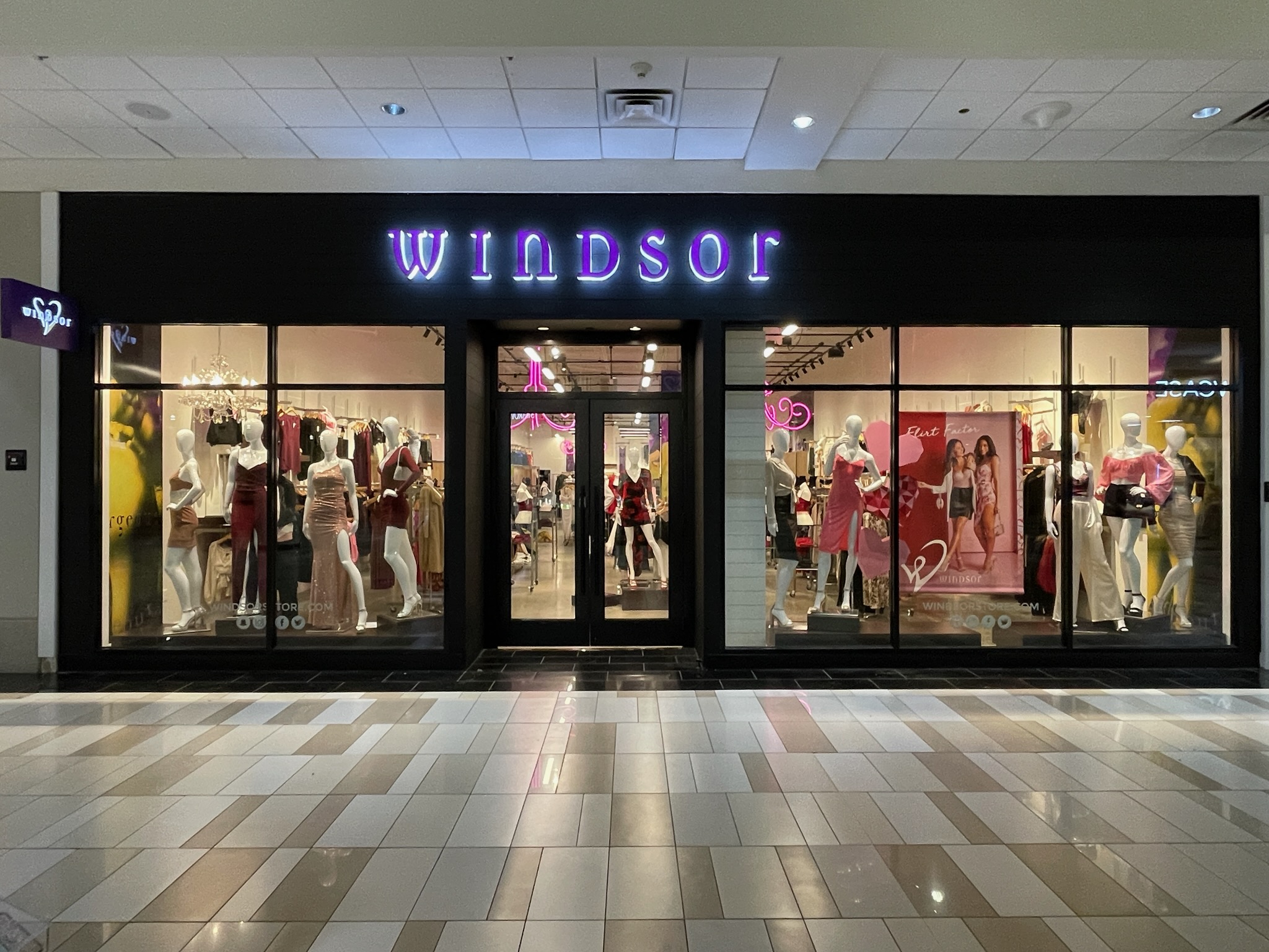 Windsor Store at Crossgates Mall for Women's Apparel & Fashions