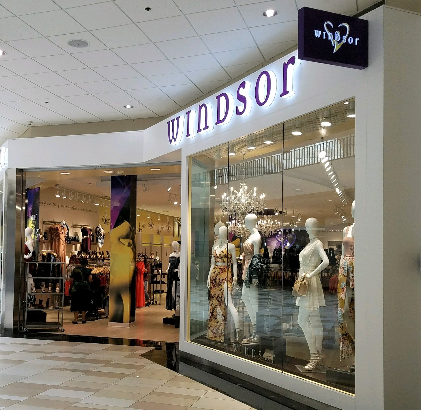 dress stores in the mall