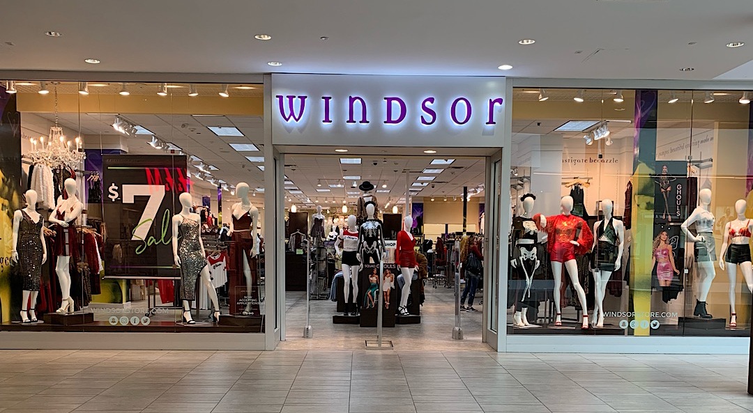 Windsor Store at Roosevelt Field