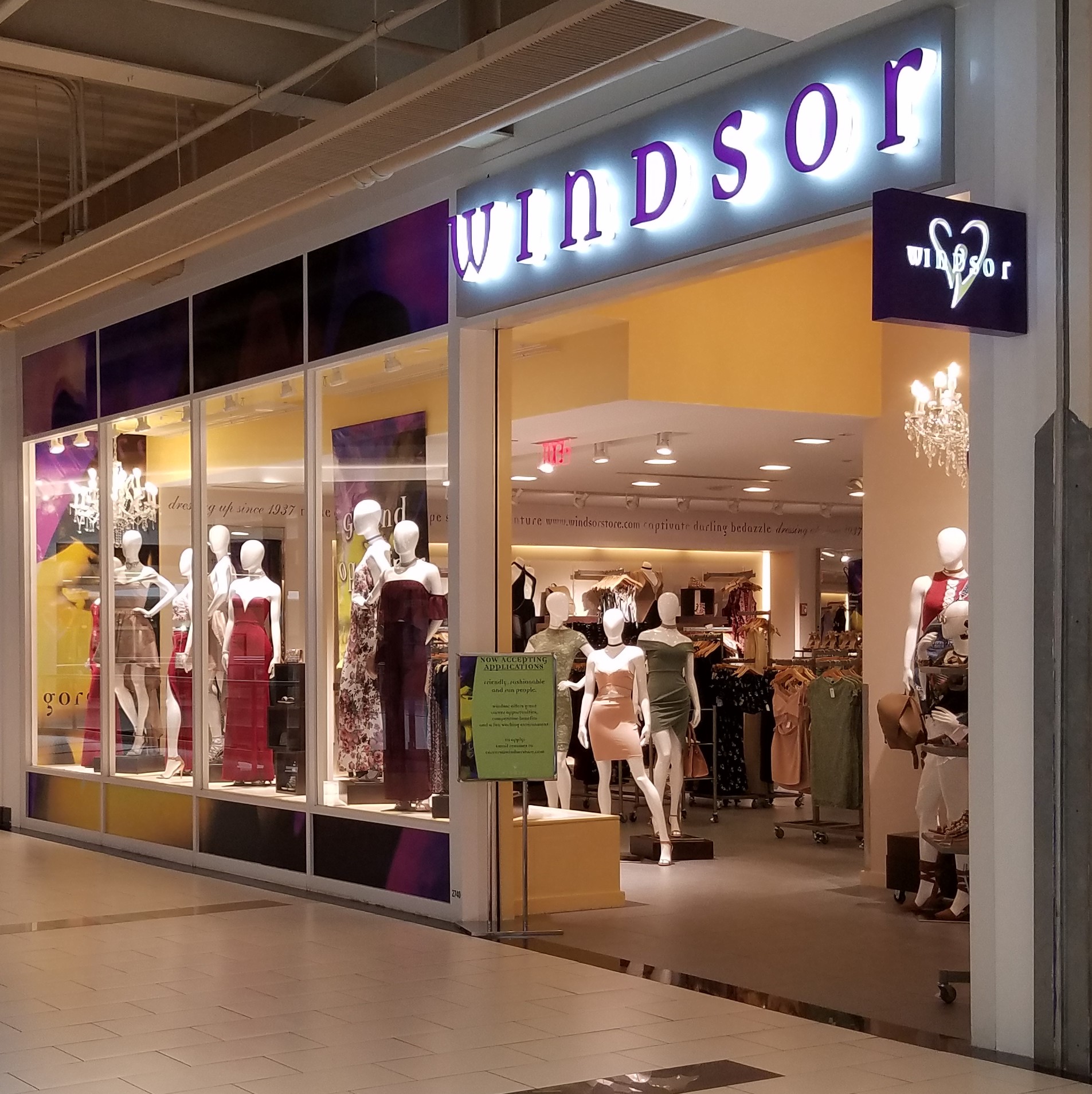 windsor store plus size