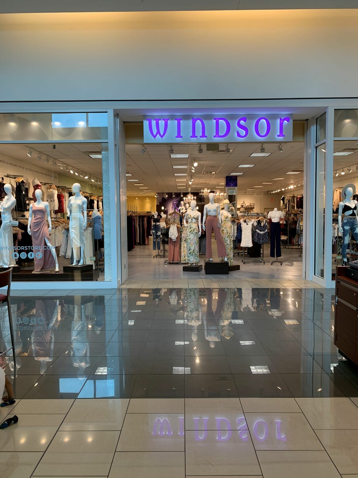 windsor dress store