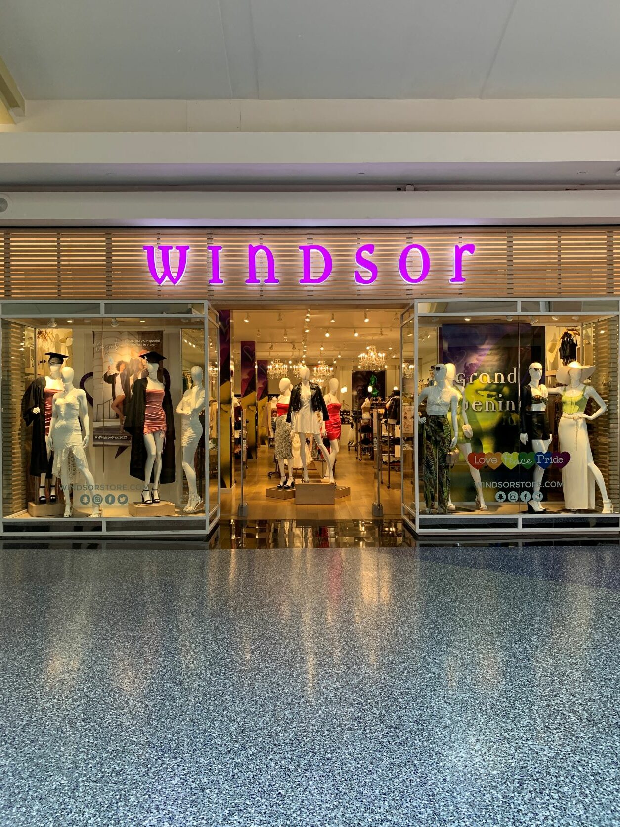 windsor-store-at-green-acres-mall-windsor