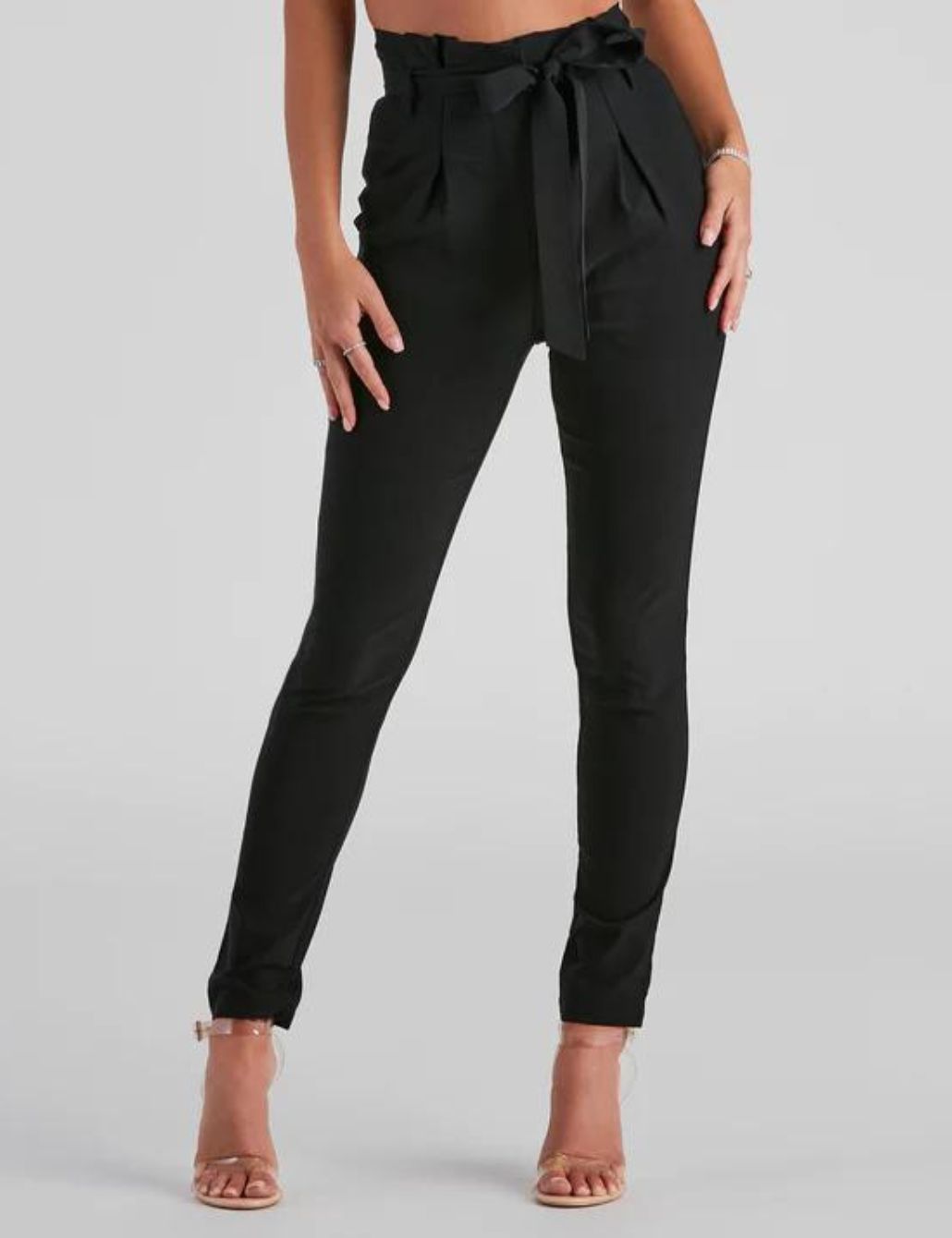 Andree By Unit Black Paper Bag Pant  Office outfits, Fashionable work  outfit, High waisted pants outfit