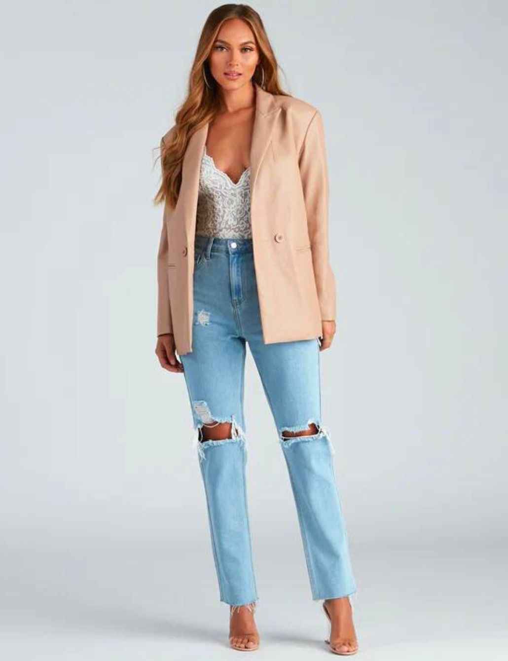 How to wear a bodysuit with high waist pants?