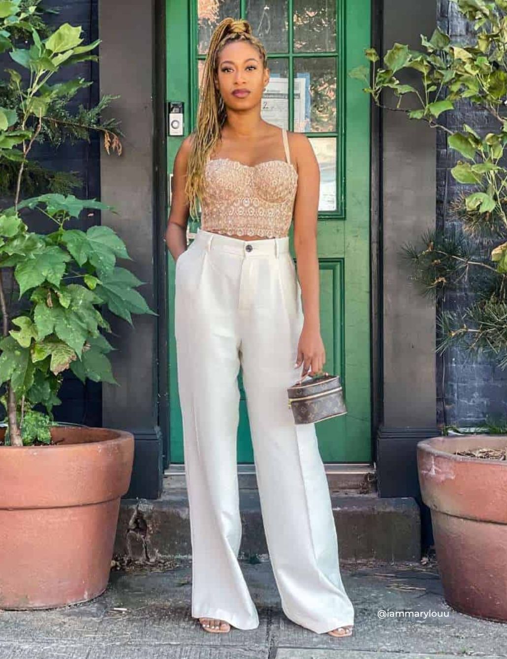 5 outfits that prove white pants are a summer staple  Stylight