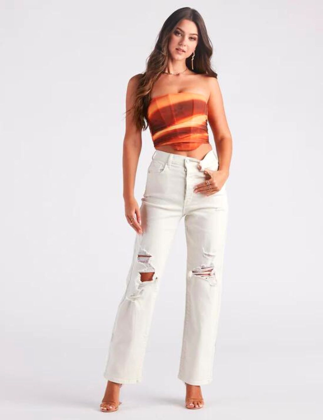 White Wide Leg Jeans Outfits (4 Cute Options) - Merrick's Art