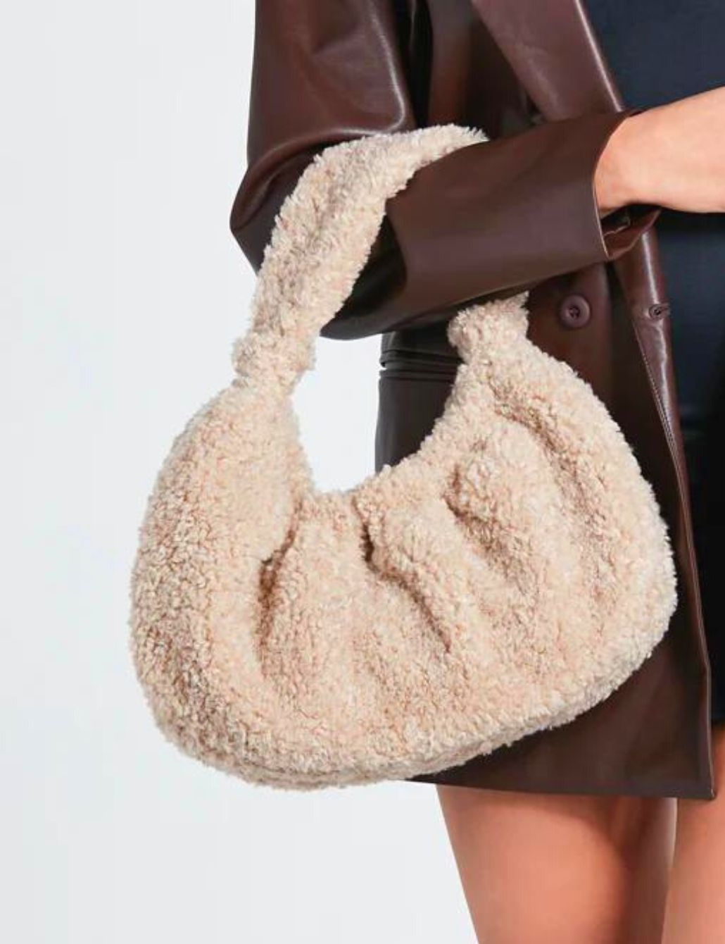 Cozy & Chic: 15 Holiday Gifts for Her Under $50