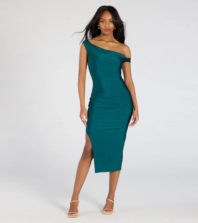 Emerald Green Off-Shoulder High Slit Midi Dressfor a graduation outfit
