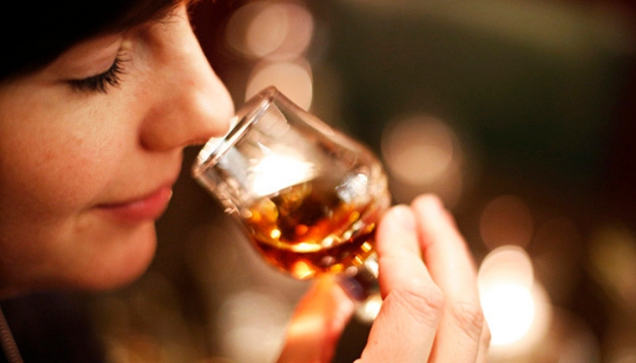 【威士忌入門】威士忌怎麼喝最美味？從酒杯選擇到三種經典喝法一次認識