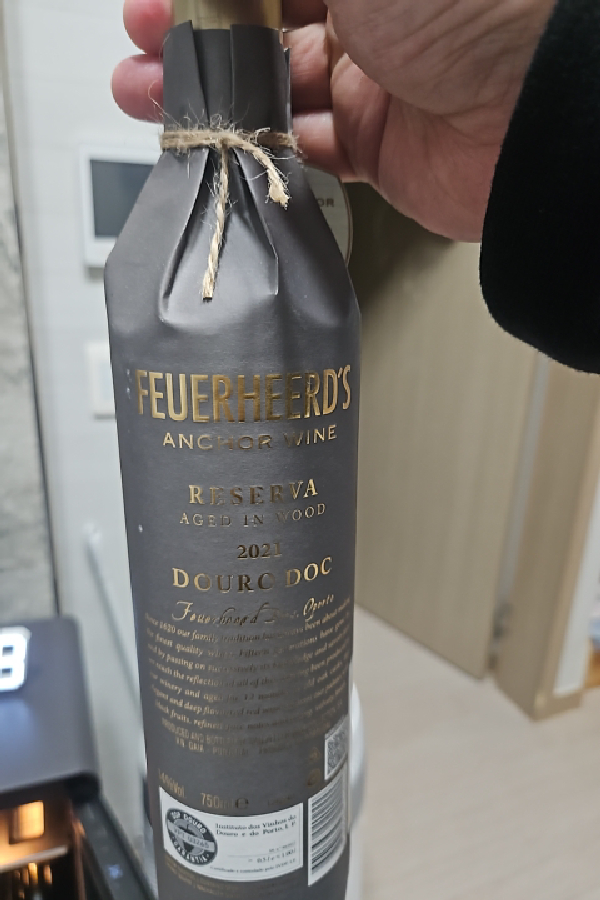 Feuerheerd's Anchor Wine Reserva - Image 1