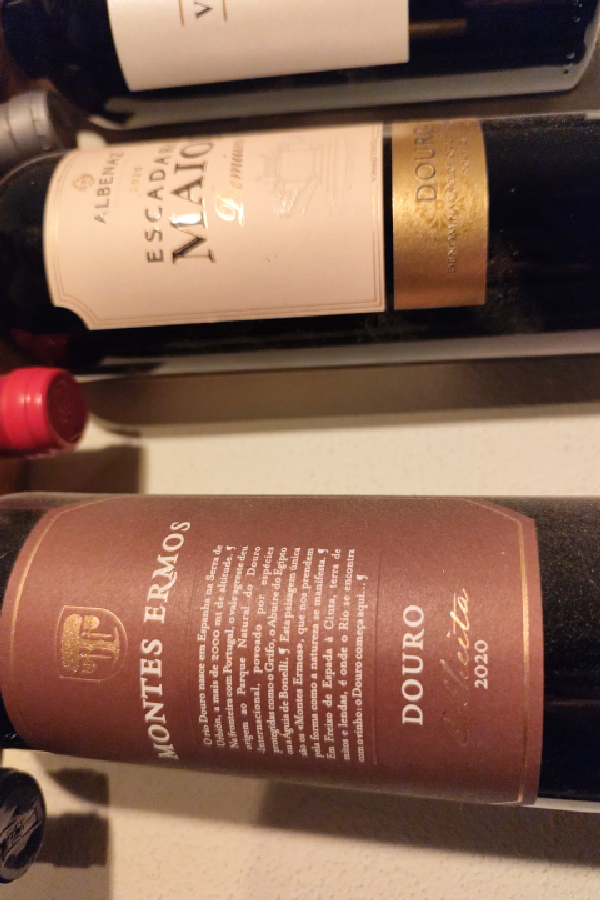 Montes Ermos Douro Colheita - Image 1