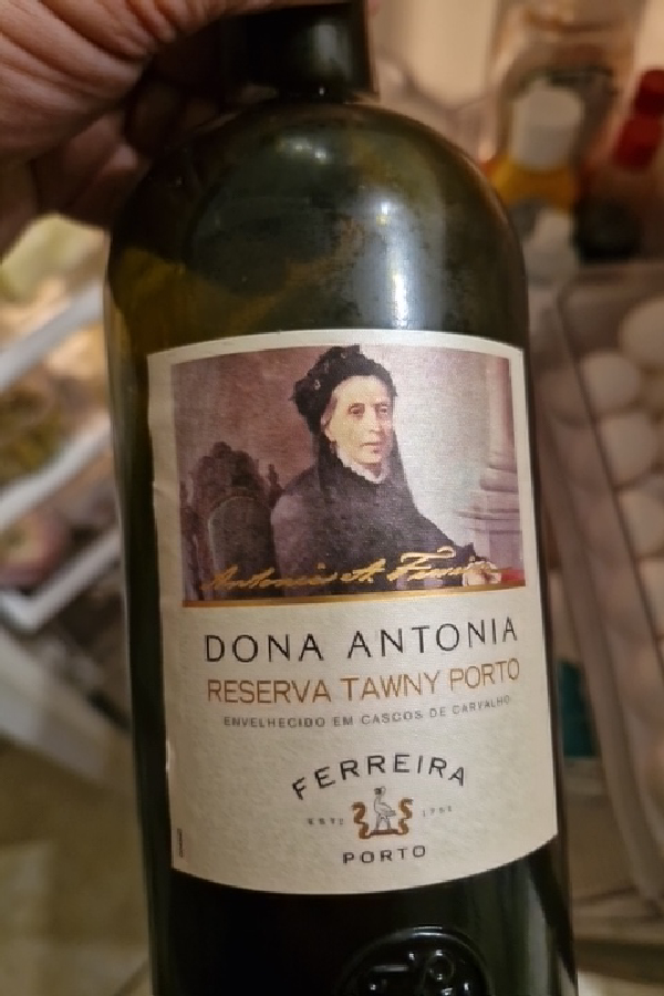 Dona Antonia Reserva Tawny Porto - Image 1