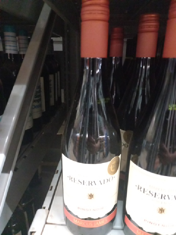Reservado Pinot Noir - Image 1