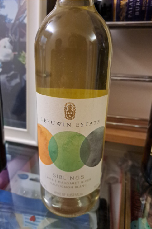 Siblings Sauvignon Blanc - Image 1