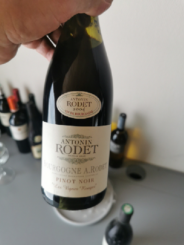 Bourgogne A. Rodet Pinot Noir "Les Vignes Rouges" 2004 - Image 1
