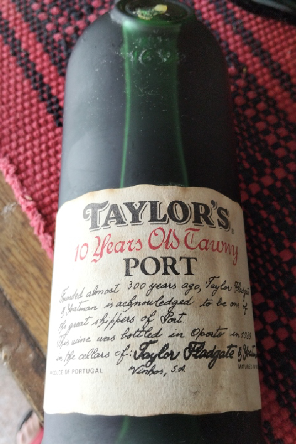 10 Years Old Tawny Port - Image 1