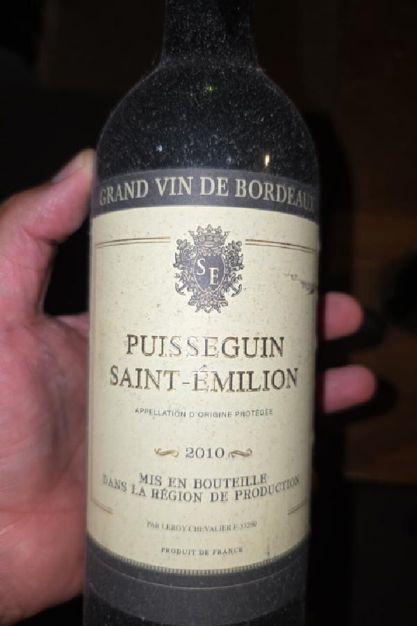 Puisseguin Saint-Émilion - Image 1