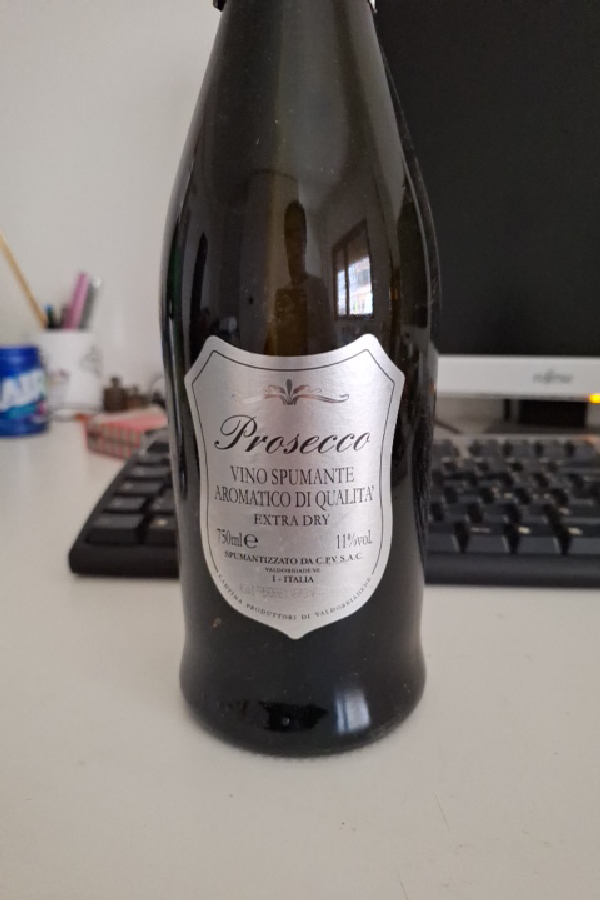 Prosecco Vino Spumante Aromatico di Qualita Extra Dry - Image 1