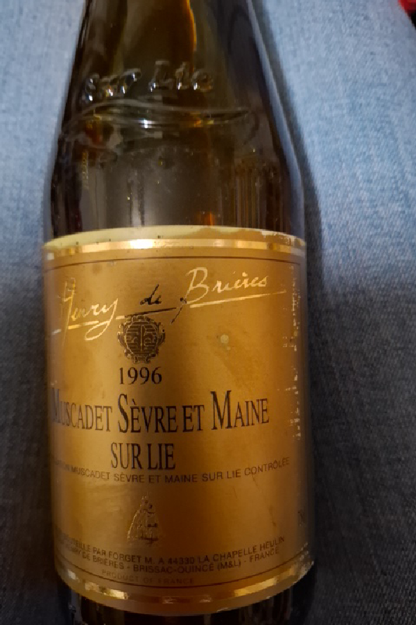 Muscadet Sèvre et Maine Sur Lie - Image 1