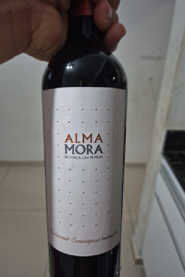 Alma Mora Cabernet Sauvignon - Image 1