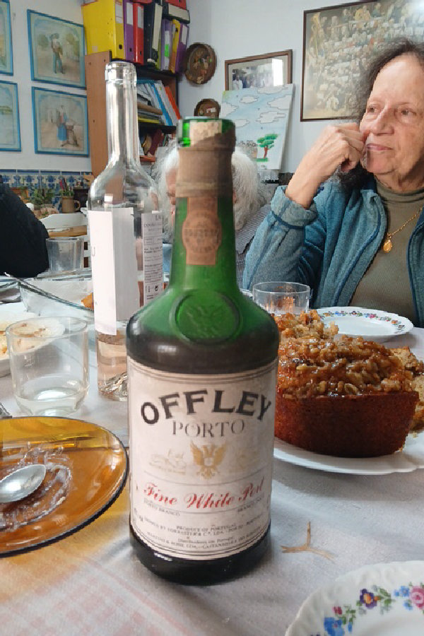Fine White Port - Image 1