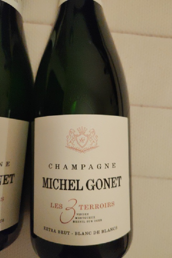 Michel Gonet Les 3 Terroirs Extra Brut Blanc de Blancs - Image 1