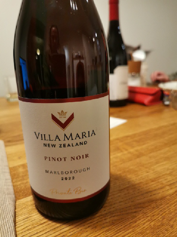 Private Bin Pinot Noir - Image 1