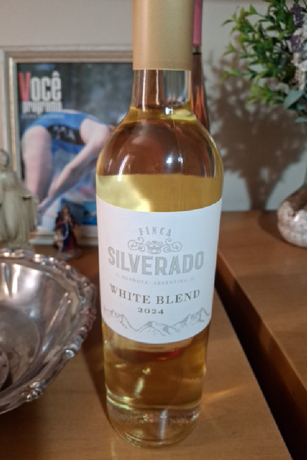 Finca Silverada White Blend - Image 1