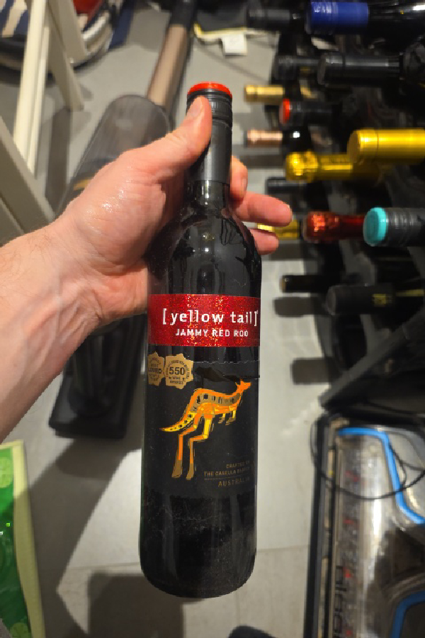 Yellow Tail Jammy Red Roo - Image 1