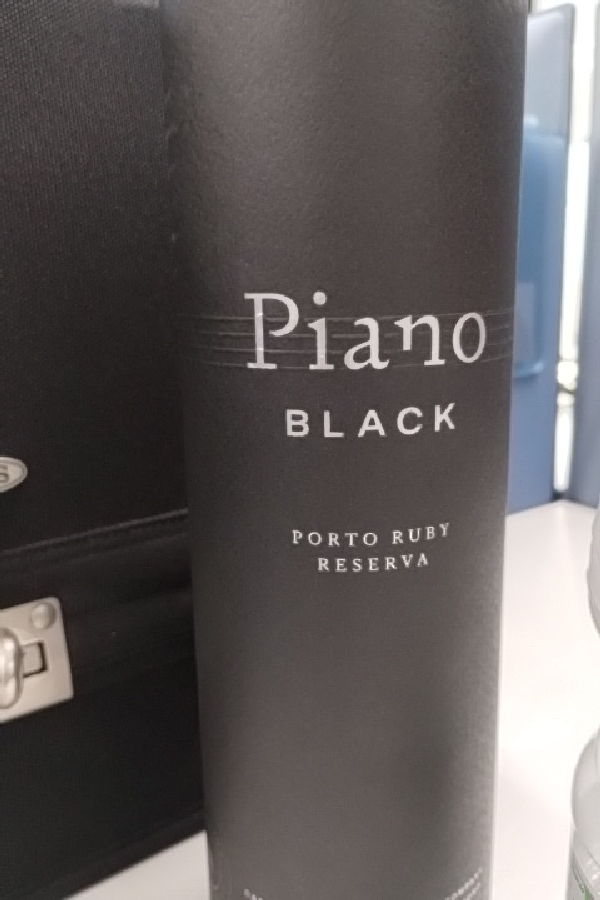 Piano Black Porto Ruby Reserva - Image 1