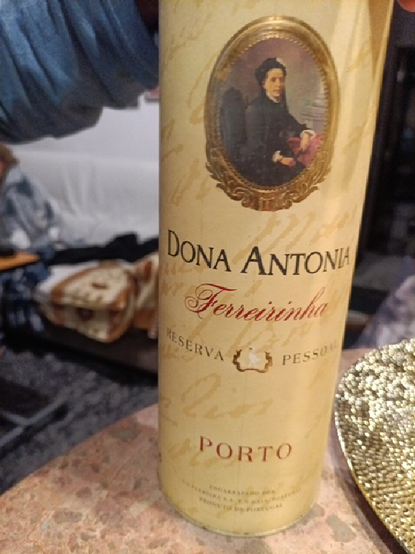 Dona Antonia Reserva Pessoal - Image 1