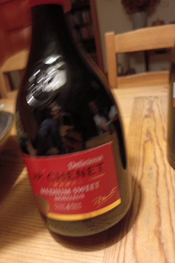 W. Chenet Medium Sweet - Image 1