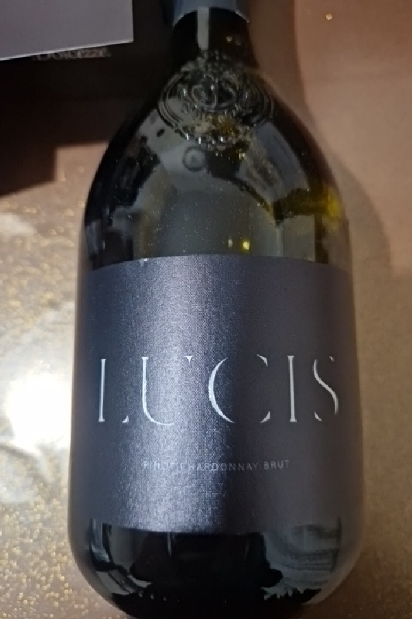 Lucis Pinot Chardonnay Brut - Image 1