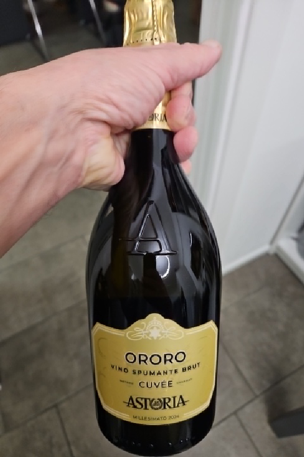 Ororo Vino Spumante Brut Cuvée - Image 1