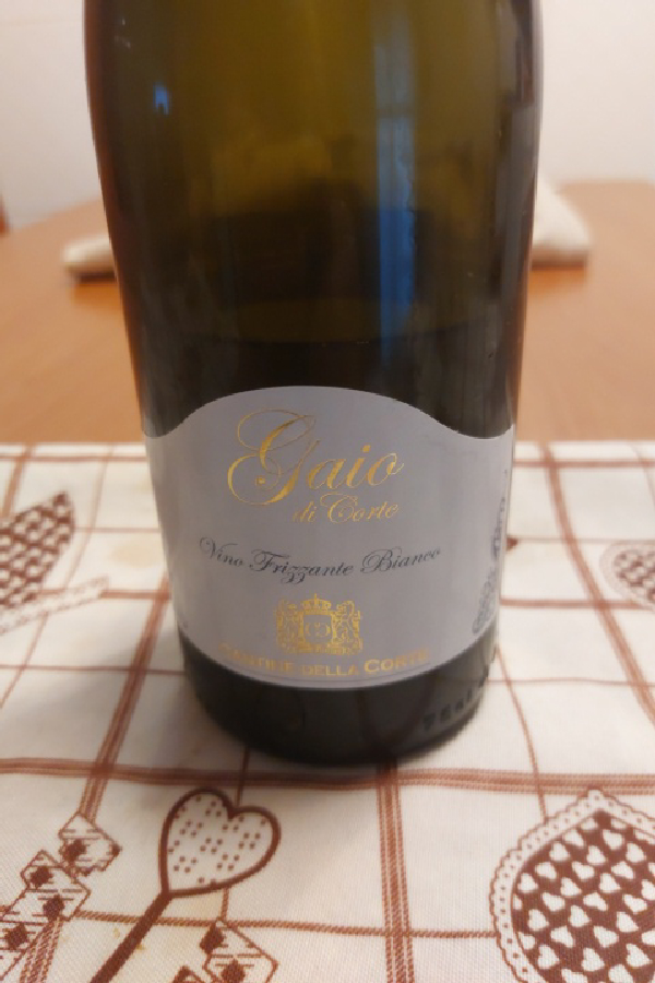 Gaio di Corte Vino Frizzante Bianco - Image 1