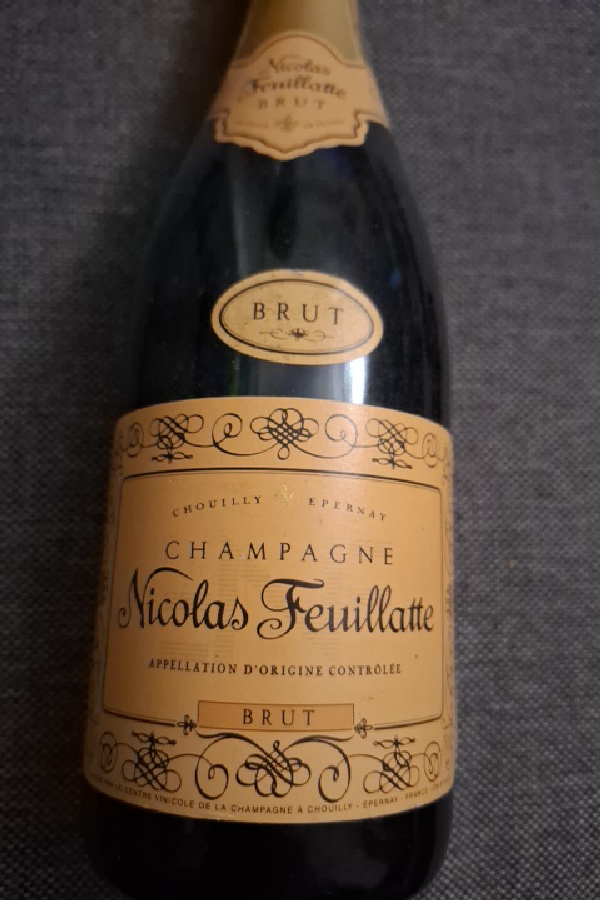 Champagne Nicolas Feuillatte Brut - Image 1