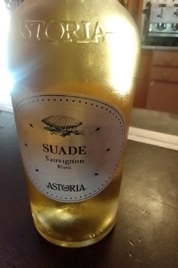 Suade Sauvignon Blanc - Image 1