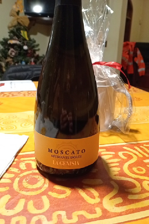 Moscato Spumante Dolce - Image 1