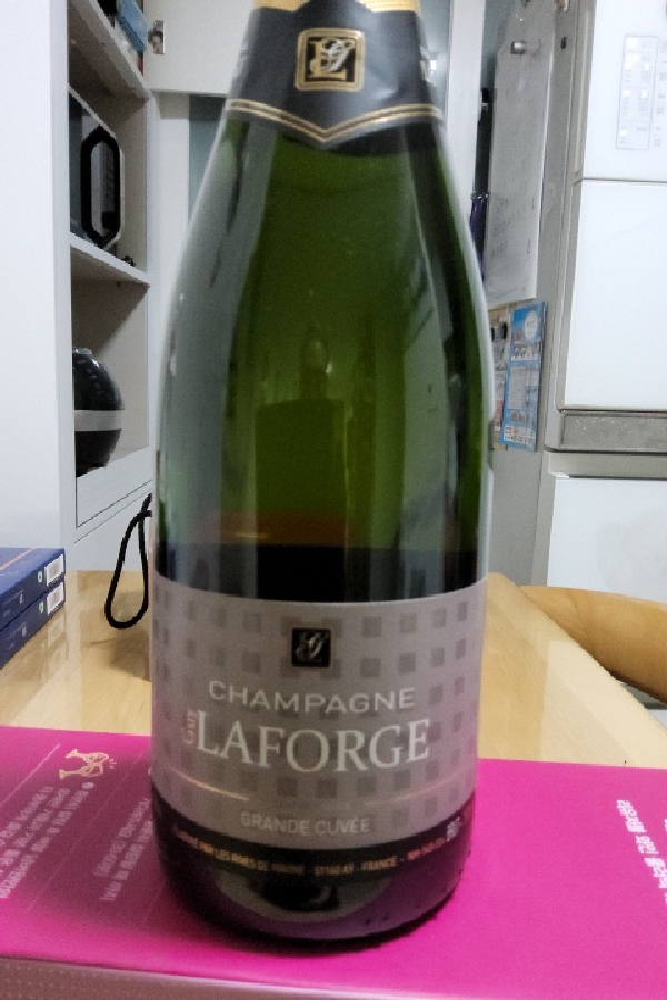 Champagne de Laforge Grande Cuvée - Image 1